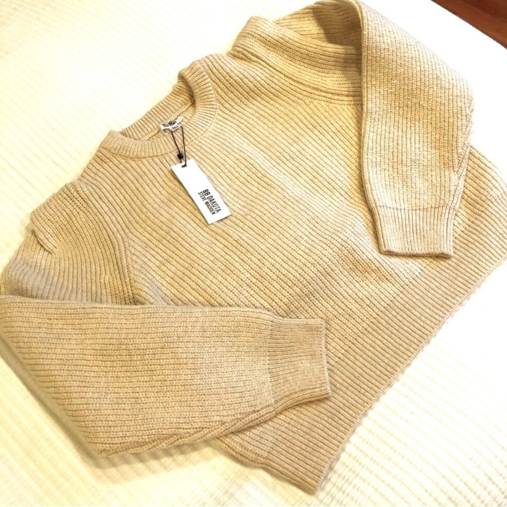 NWT BB Dakota Sweater